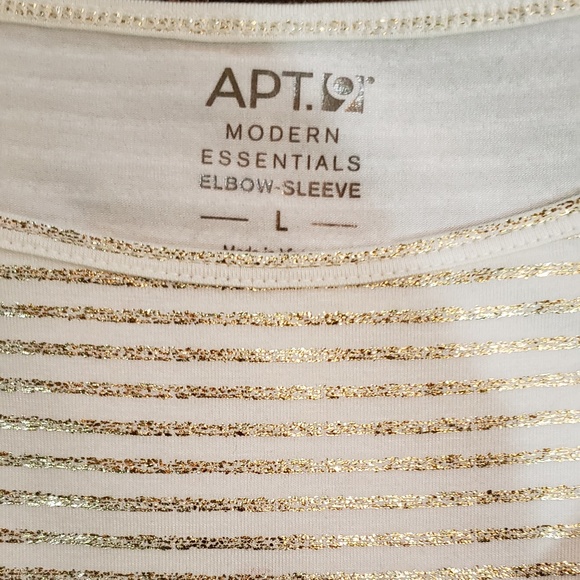 Apt. 9 Tops - New Apt. 9 top w/gold bling - L